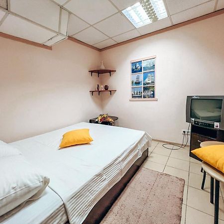 Guest House On Saksahanskoho Street Kiev Bagian luar foto