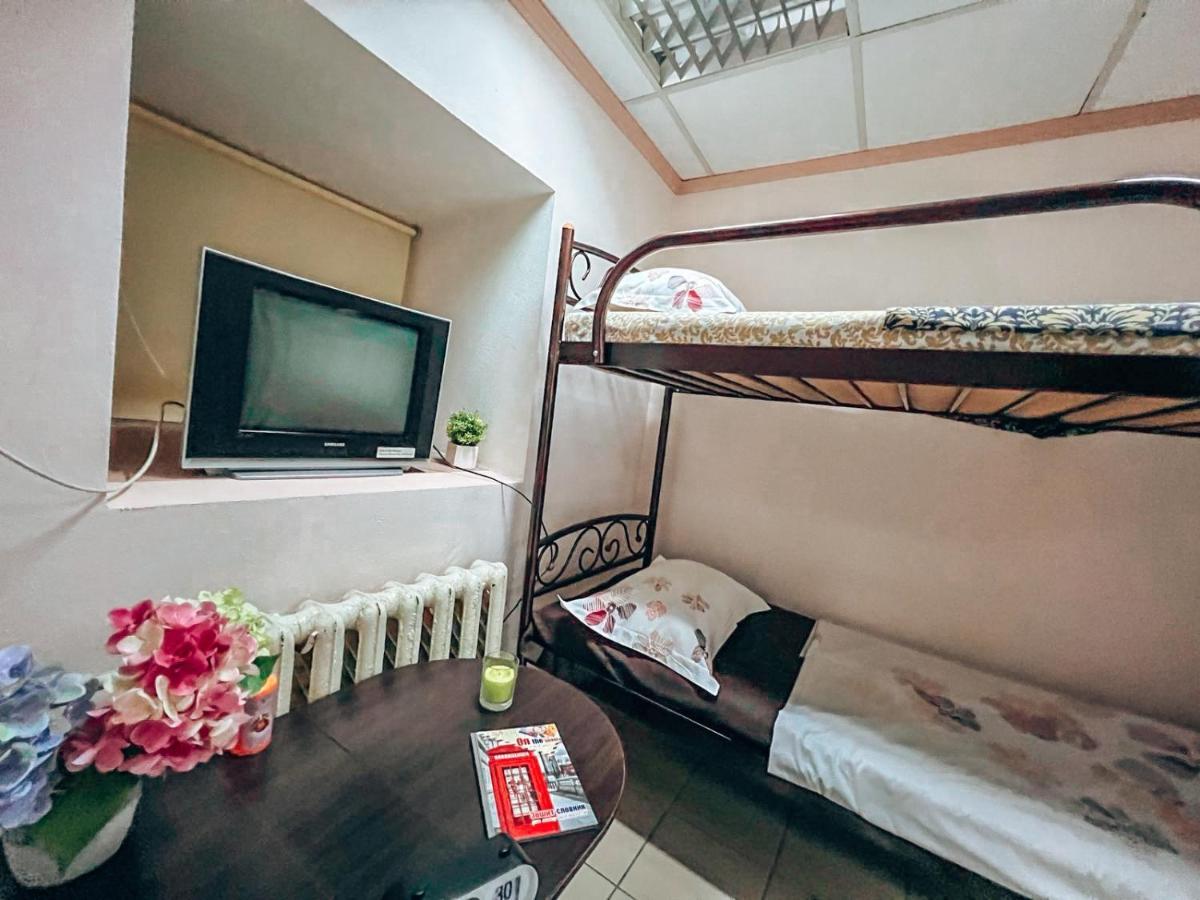 Guest House On Saksahanskoho Street Kiev Bagian luar foto