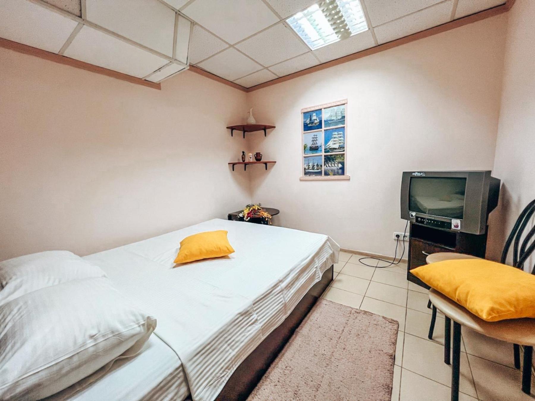 Guest House On Saksahanskoho Street Kiev Bagian luar foto